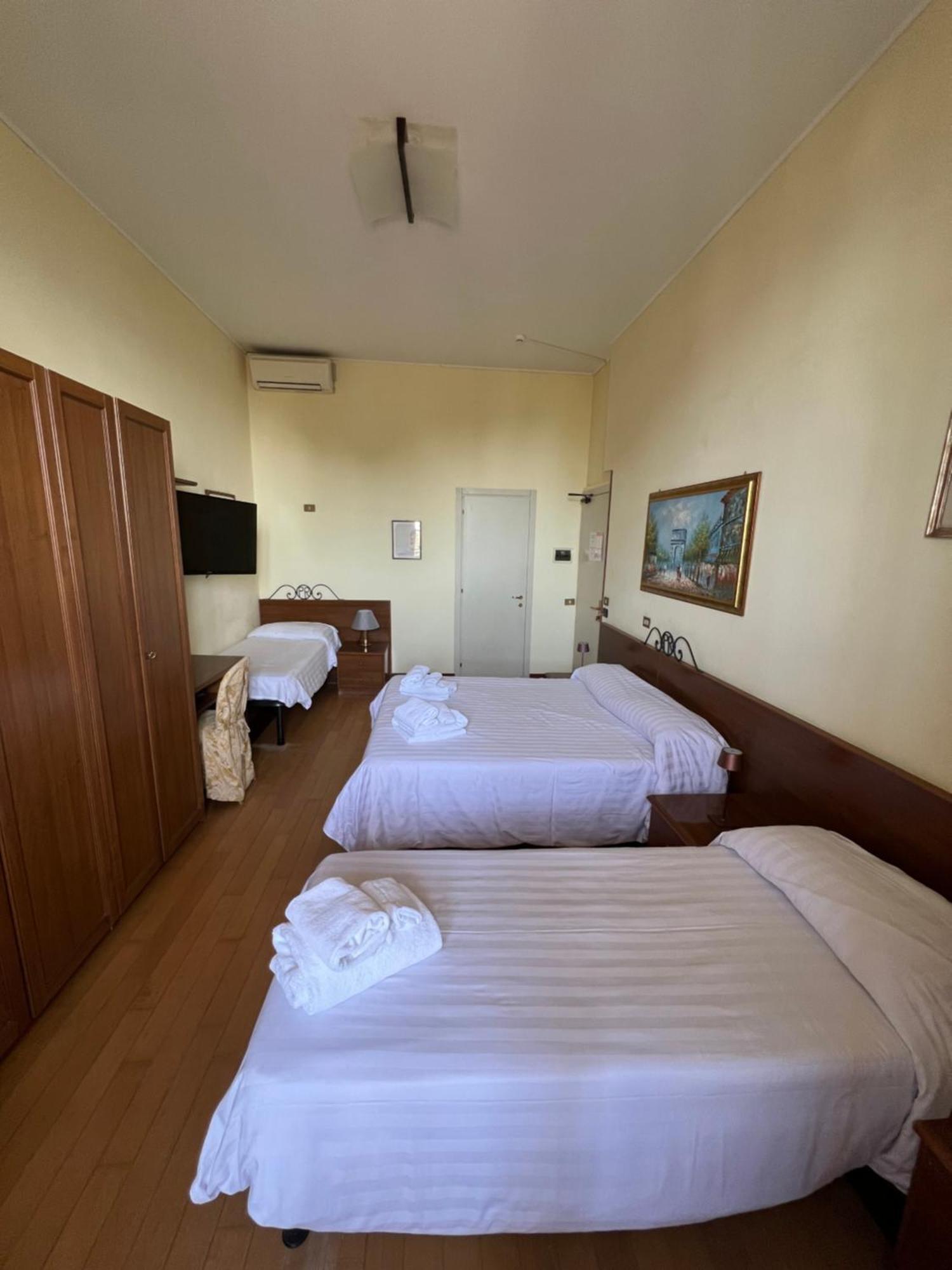 Hotel Petit Royal Ospedaletti Exterior photo