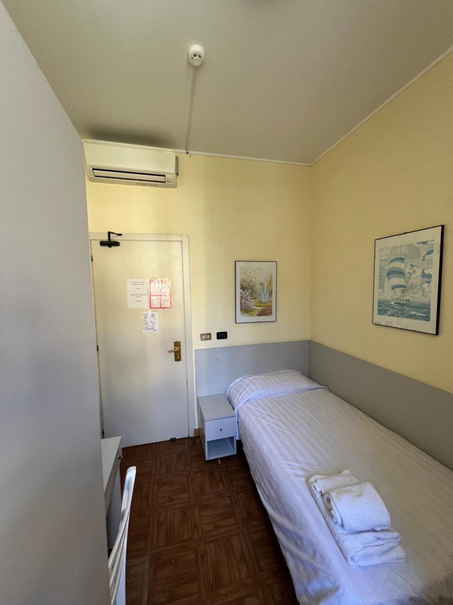 Hotel Petit Royal Ospedaletti Exterior photo